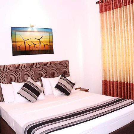 Cozy Inn Negombo Exterior photo